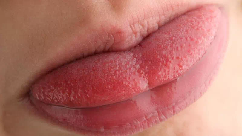 اقتباسات وكلمات عن اللسان